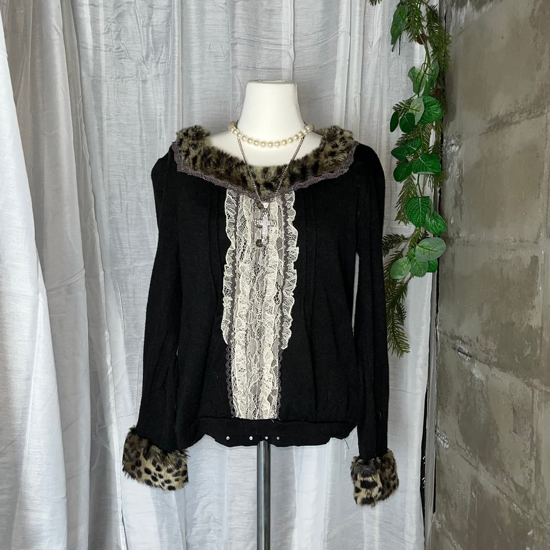 엑시즈팜 호피 갸루 니트 상품이미지1