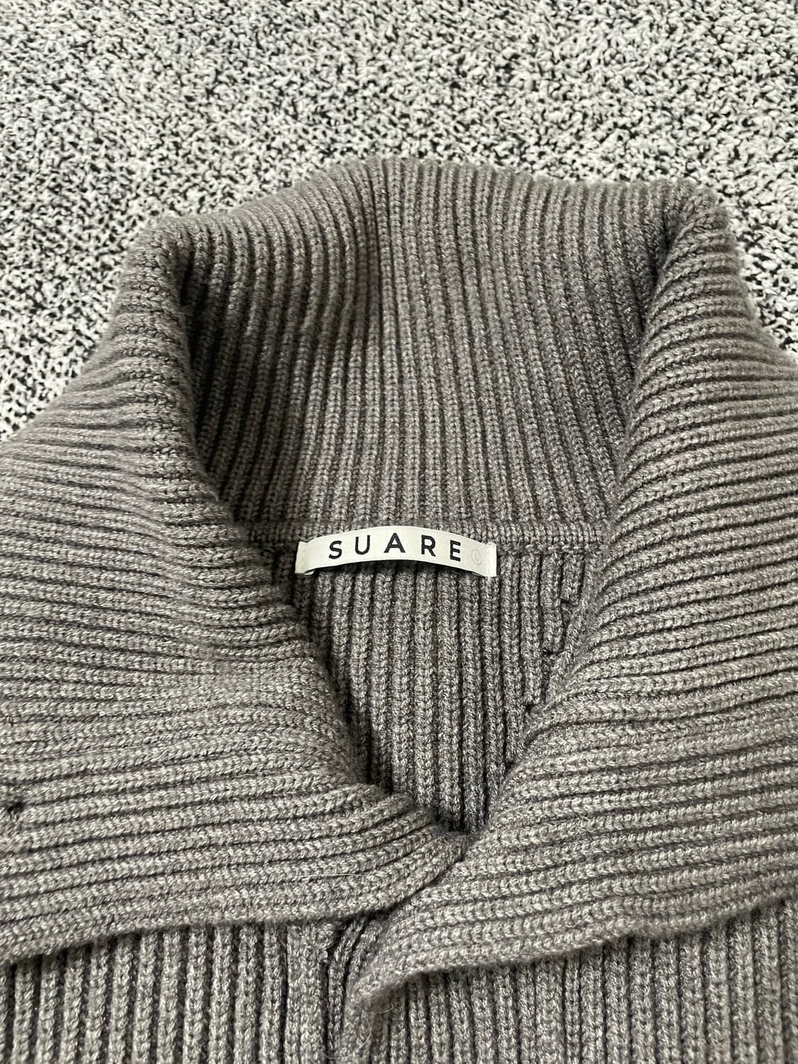 빈티지9. 수아레 SUARE 하이넥 니트 가디건 상품이미지3