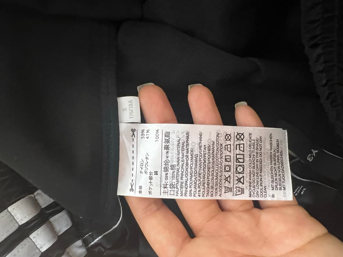 Y-3 글로시 버뮤다 팬츠 상품이미지5