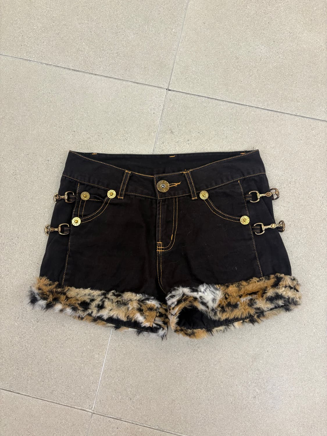 호피 퍼 버클 숏츠 상품이미지1