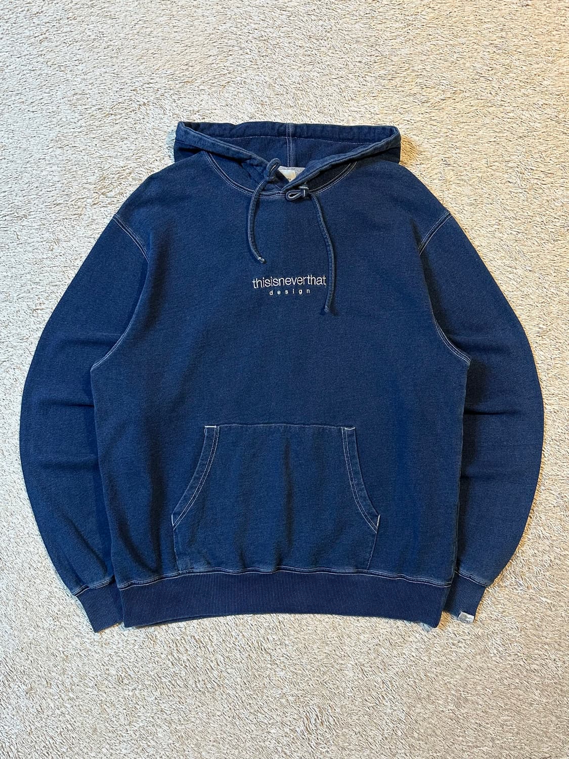 디스이즈네버댓 Indigo Dyed 데님 후드티 상품이미지1
