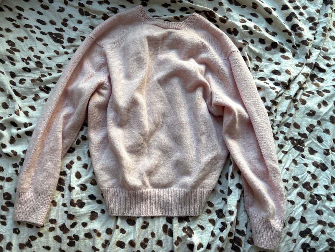 문달 15 Deep V-Neck Knit in Pink 상품이미지4