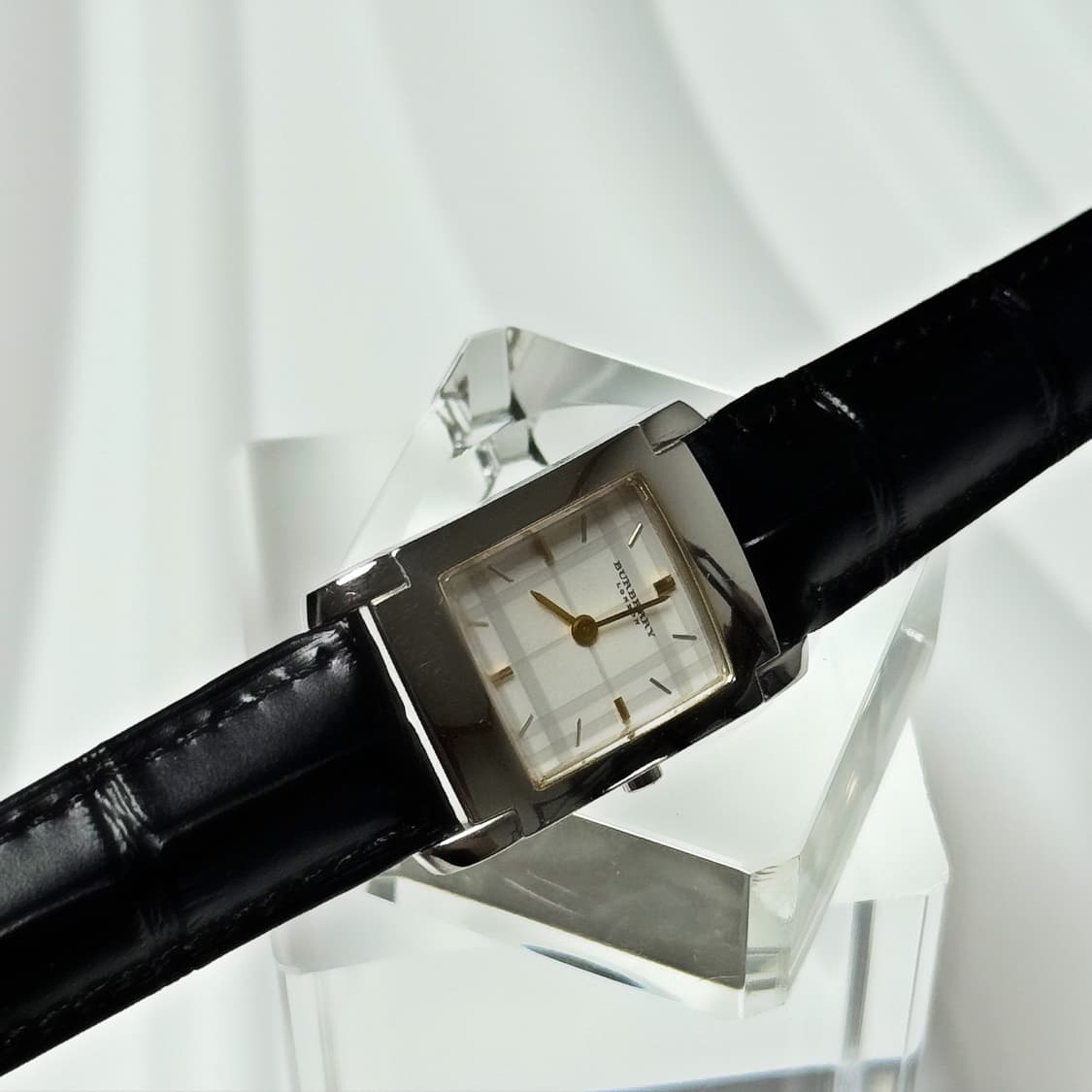 빈티지 Burberry 버버리 런던 빈티지 시그니처 체크 탱크 워치 상품이미지3