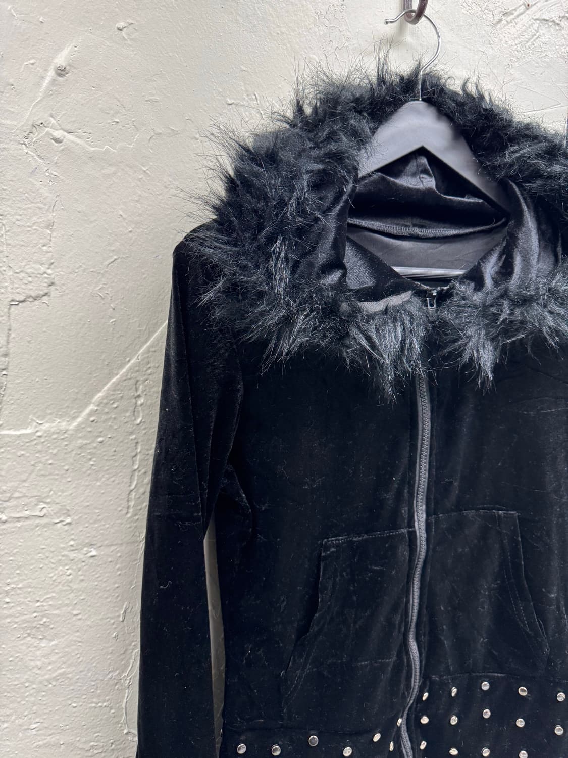 Unknown crow fur stud hoodie 상품이미지4