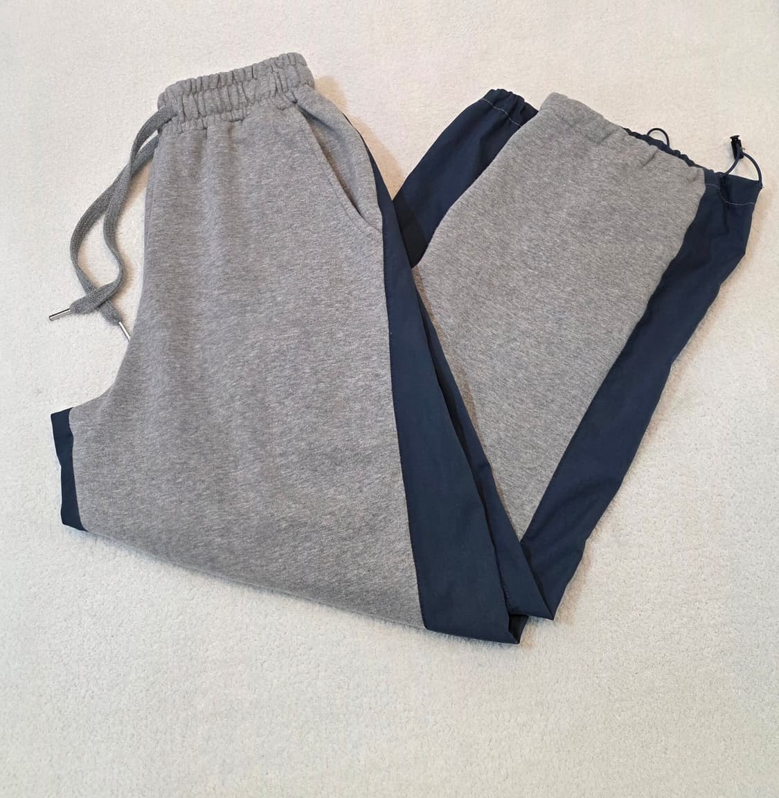 반전 소재 스트링 와이드 츄리닝바지 상품이미지3