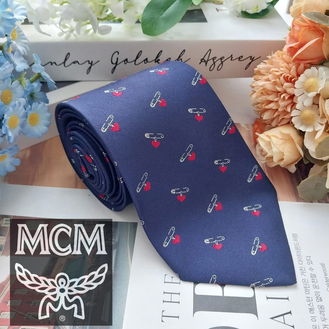 MCM 실크 네이비 핀&하트 모티브 넥타이 8.9cm A+등급 K1486 상품이미지1