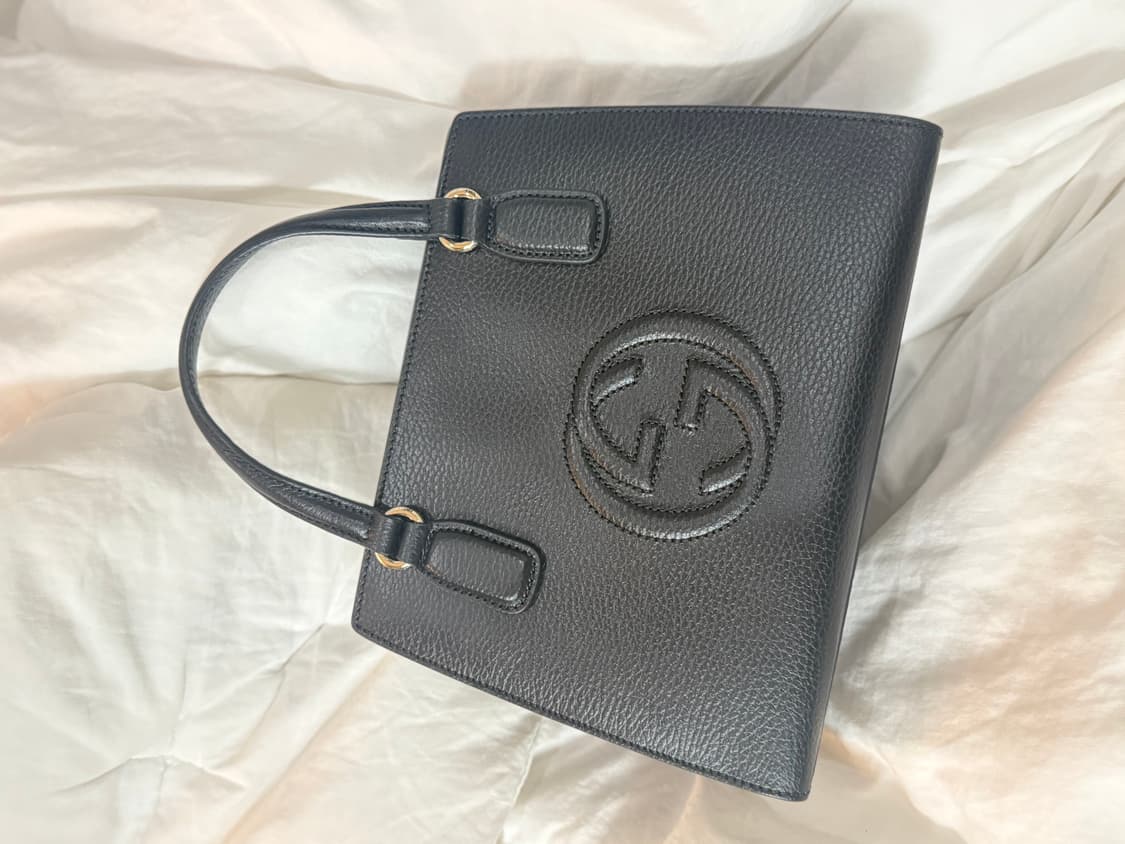 구찌 소호 스몰 레더 토트백 블랙  상품이미지1