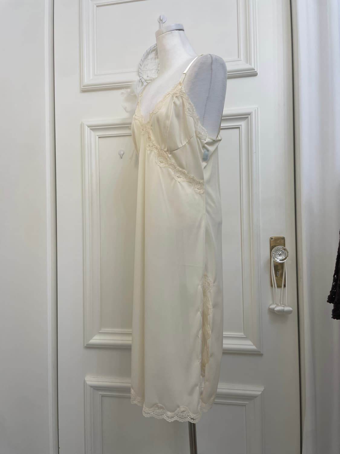 coral ivory lace trim side slit slip 상품이미지2