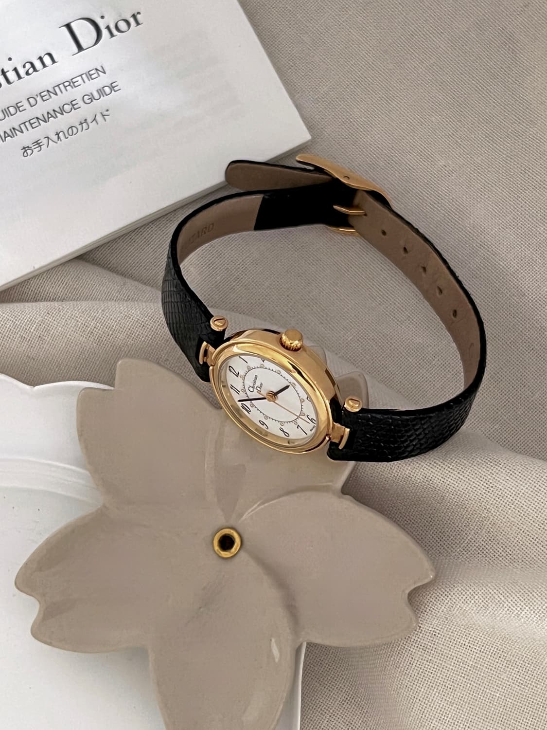 디올 골드 라운드 여성 시계 / 정품감정.케어 상품이미지9