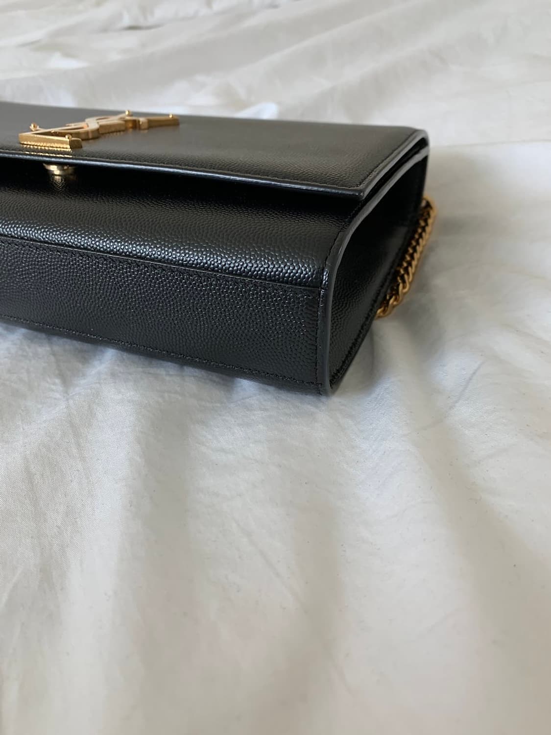 입생로랑 케이트 숄더 크로스백 상품이미지4