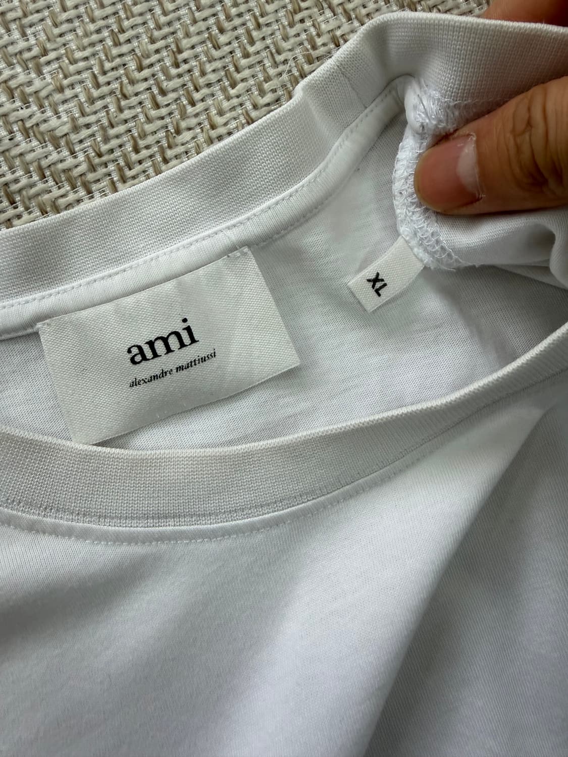 매장판정품) 아미 남성 스몰 하트 반팔티 XL 상품이미지7