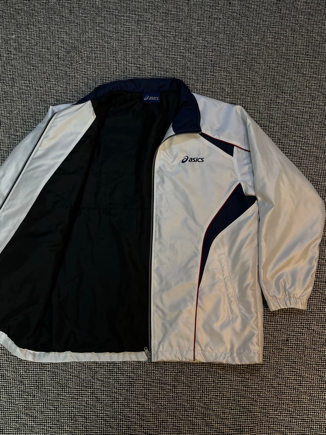 아식스 올드스쿨 바람막이 상품이미지3