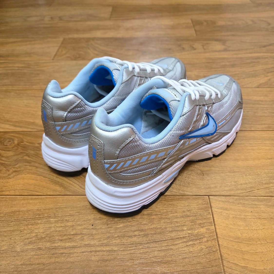 나이키 이니시에이터 250 상품이미지3