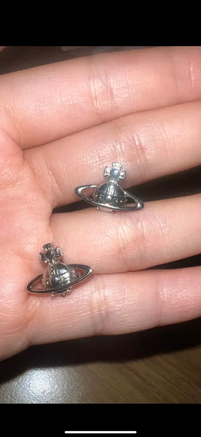 비비안웨스트우드 귀걸이 상품이미지1