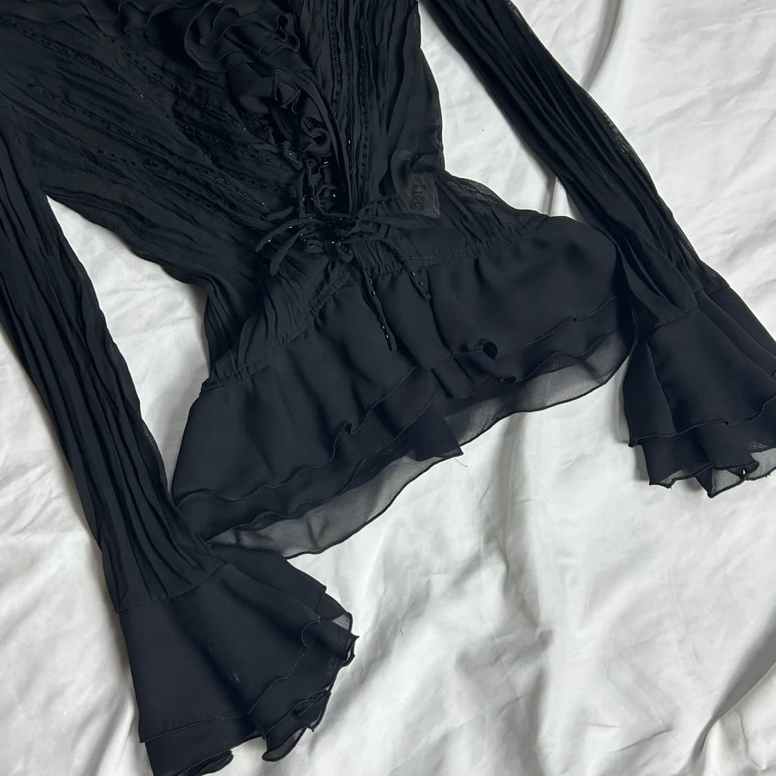 [SPECCHIO] 스피치오 시스루 프릴 플리츠 블라우스 상품이미지4