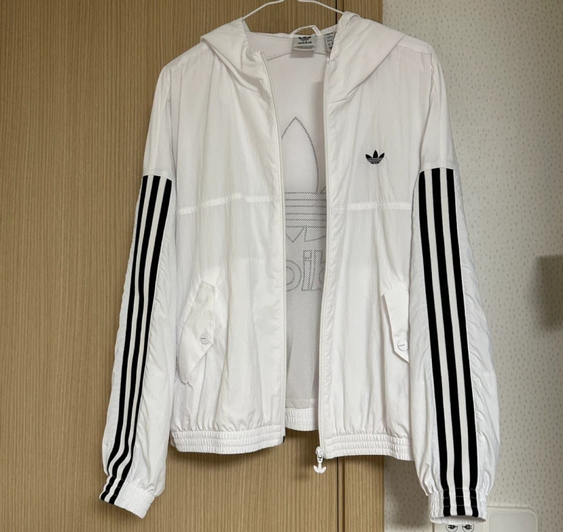 (새상품) 아디다스 바람막이 윈드브레이커 자켓 L사이즈 상품이미지2