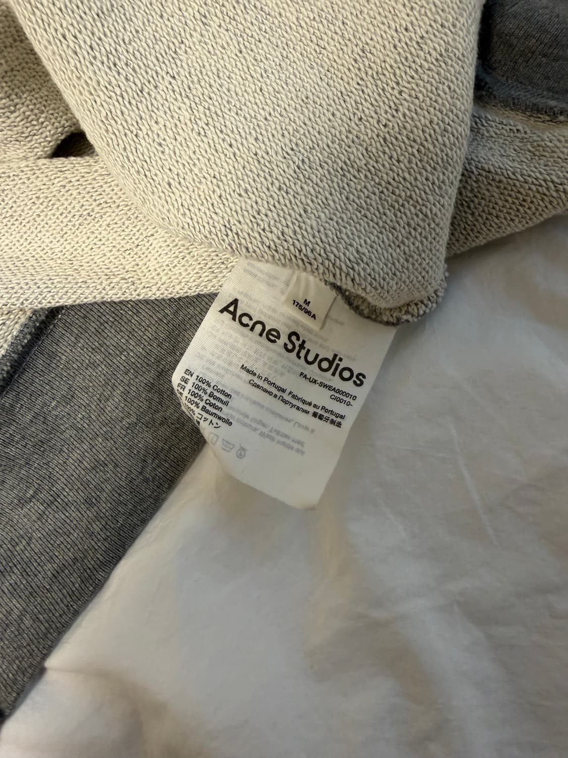 아크네 맨투맨 M 상품이미지4