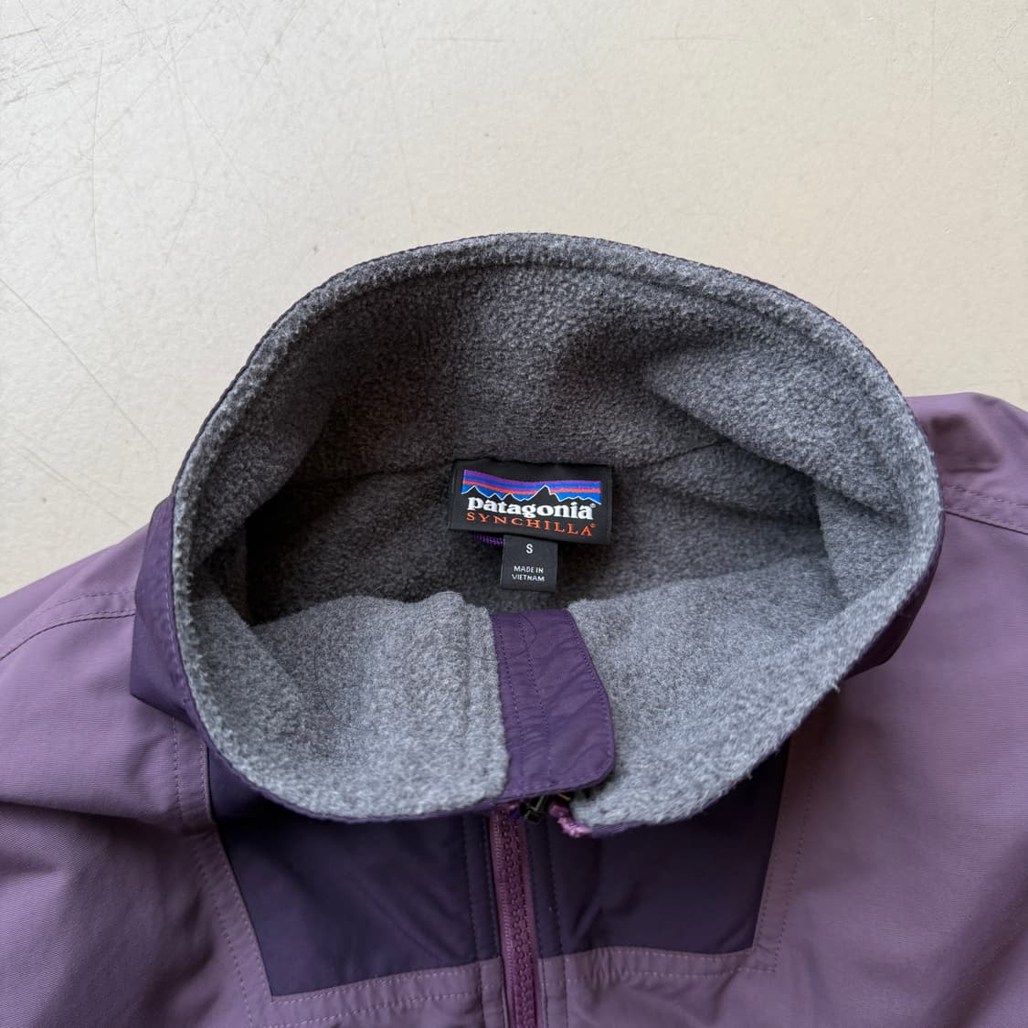 파타고니아 신칠라 쉘드 봄버 자켓 상품이미지1