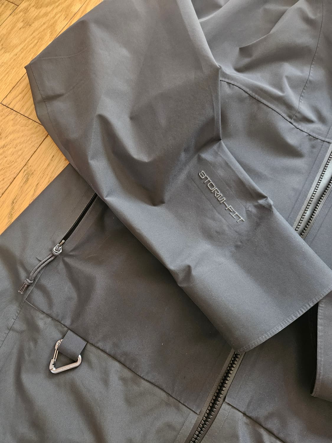 나이키 ACG 스톰핏 ADV 케스케이드 바람막이 자켓 오프 느와르 상품이미지2