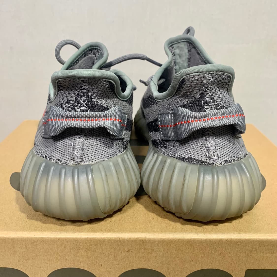 아디다스 이지부스트 350 v2 벨루가 2.0 상품이미지4