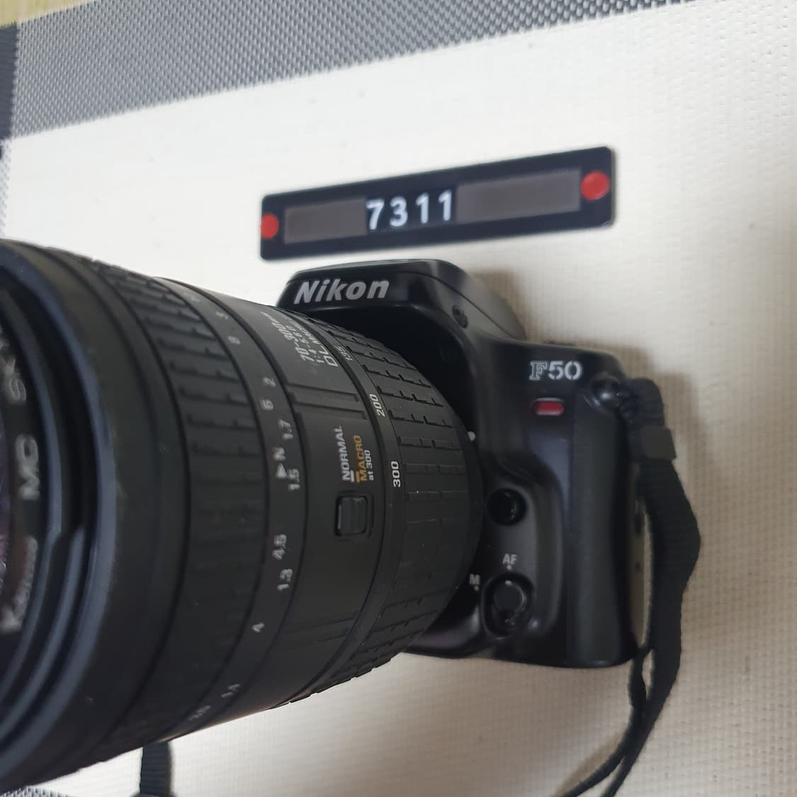 니콘 F 50 필름카메라 70-300미리 줌렌즈 상품이미지2