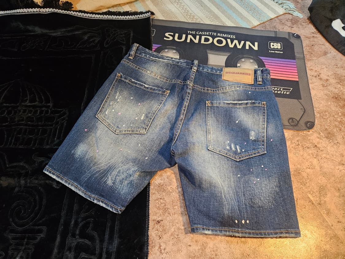 DSQUARED2 디스퀘어드2 
페인트 스플래터 데님 쇼츠 상품이미지2