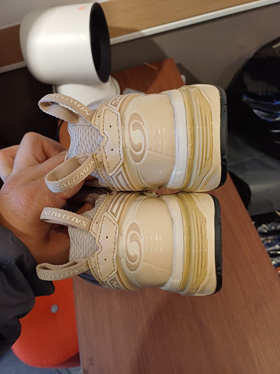 살로몬 우먼 프로 어드밴스 사파리 245사이즈 베이지 상품이미지3