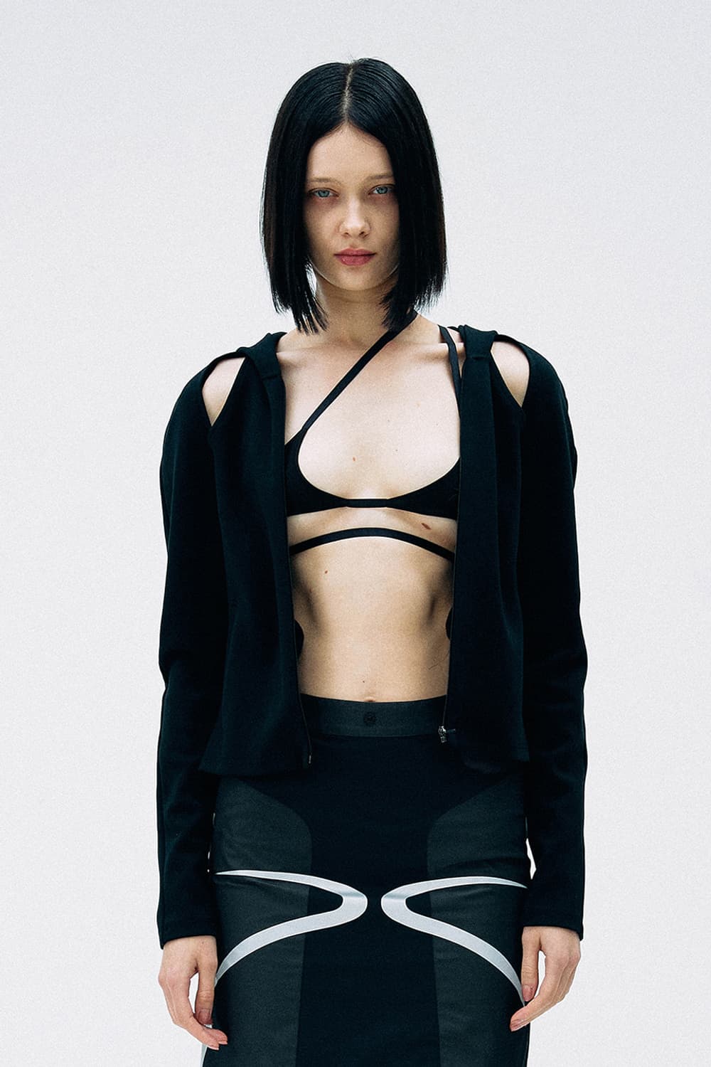 페인츄얼 컷아웃 집업 후디 상품이미지1