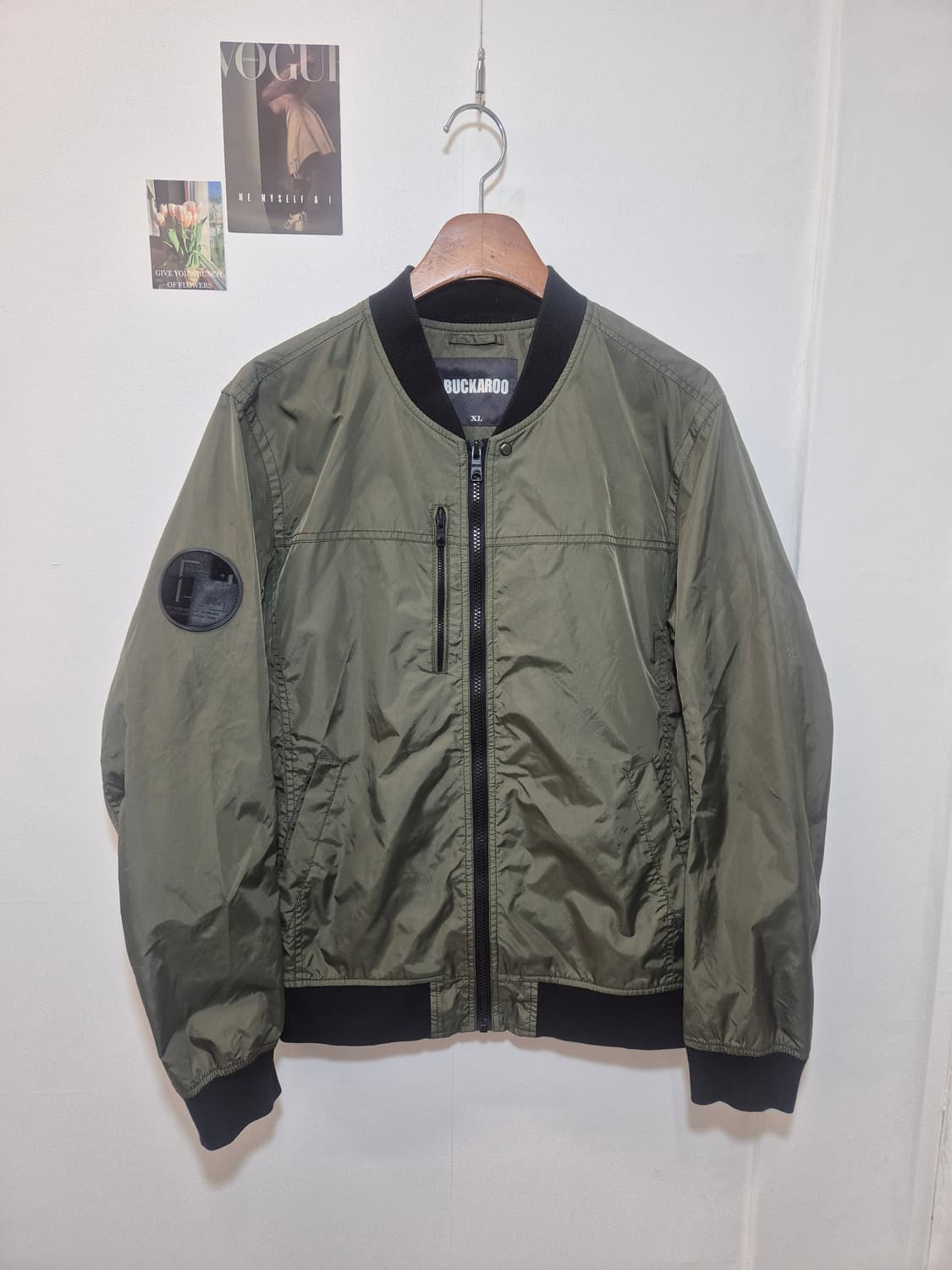 버카루 브랜드의 카키색 항공 점퍼 XL    상품이미지1