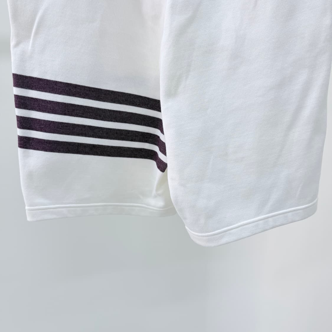 [S+급/3] 톰브라운 사선완장 루프백 스웨트 반바지 화이트 상품이미지7