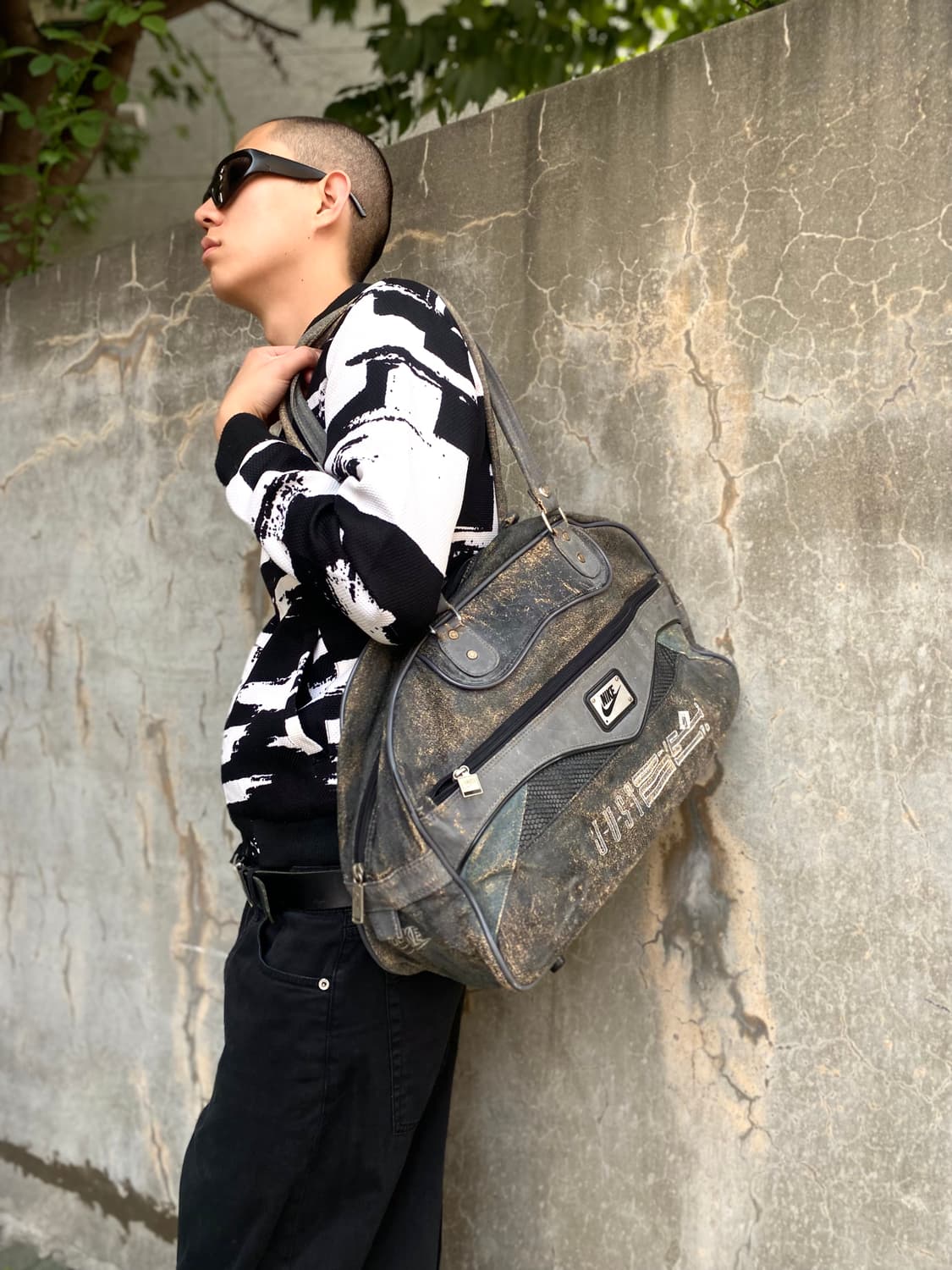 Nike Crack Detail Leather Bag 상품이미지4