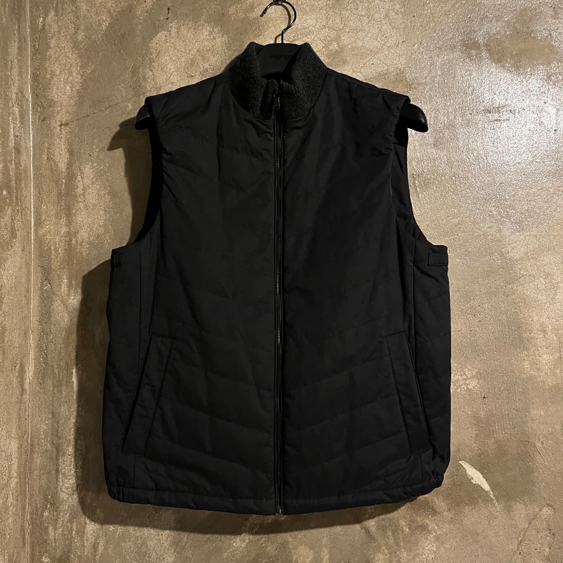 헤지스 패딩 베스트 상품이미지1