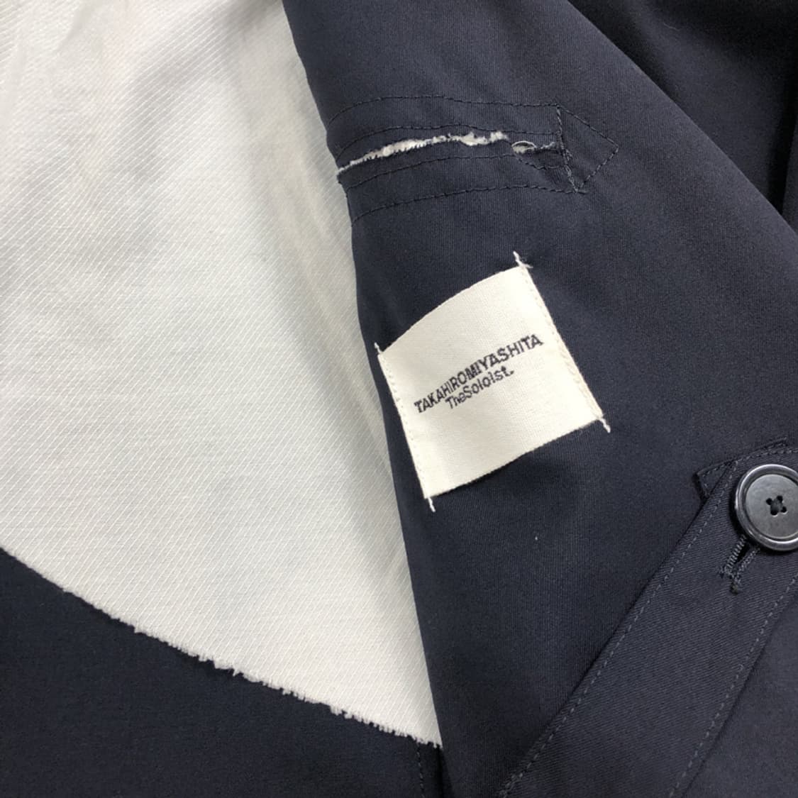 [44] 솔로이스트 15aw 스트랩 코트 상품이미지3