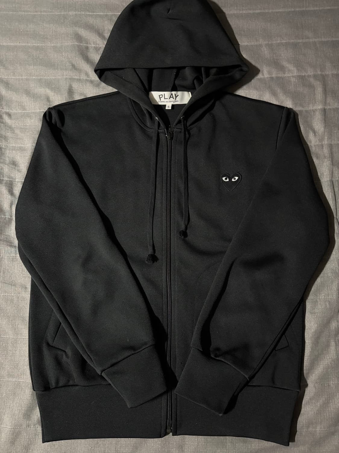 정품)꼼데가르송 빅하트 후드집업 블랙 상품이미지1