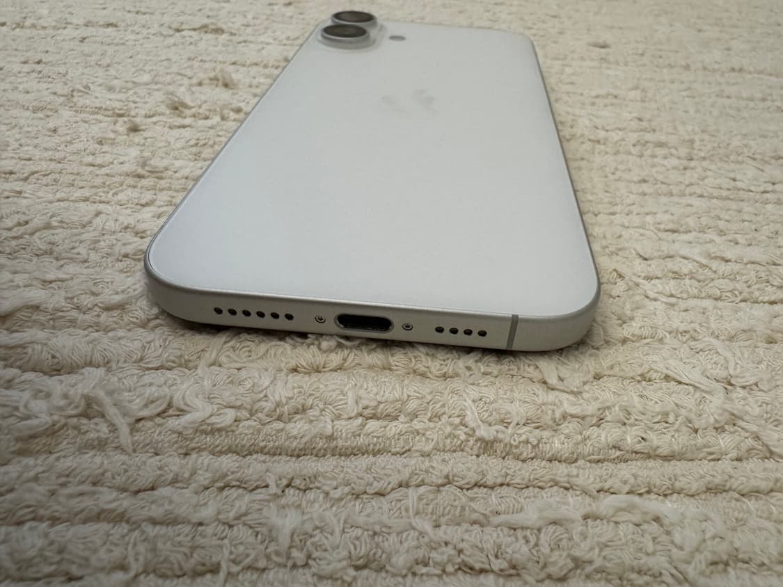 아이폰 16 플러스 256 화이트 상품이미지4