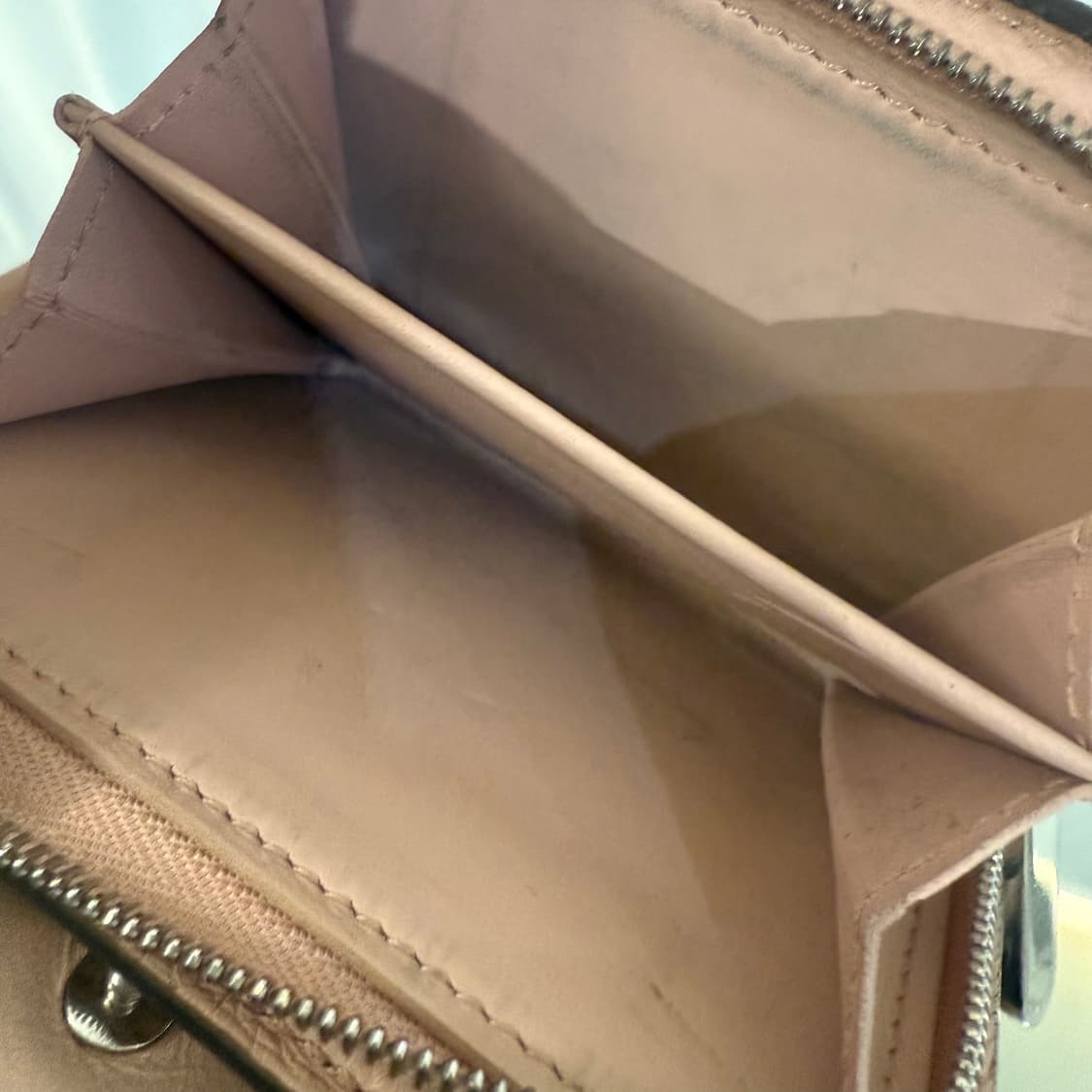 루이비통 마하나 핑크 코인 반지갑 상품이미지4