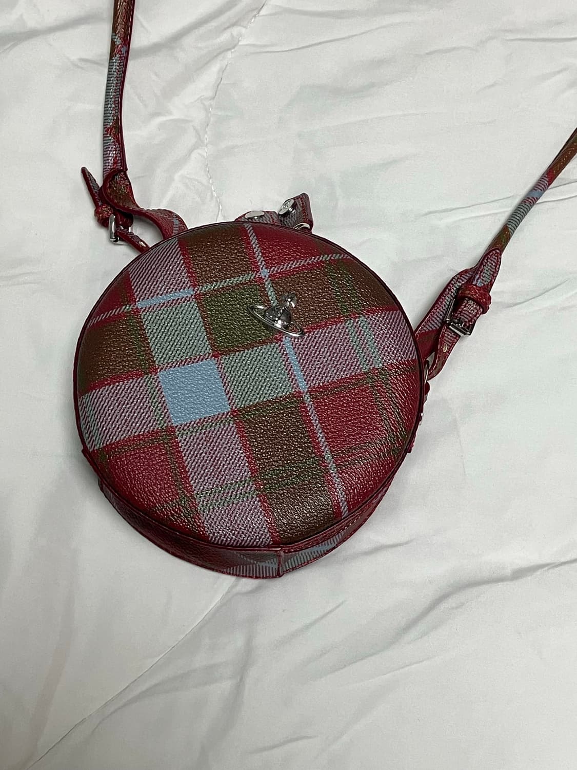 비비안웨스트우드 더비 라운드 크로스백 상품이미지2