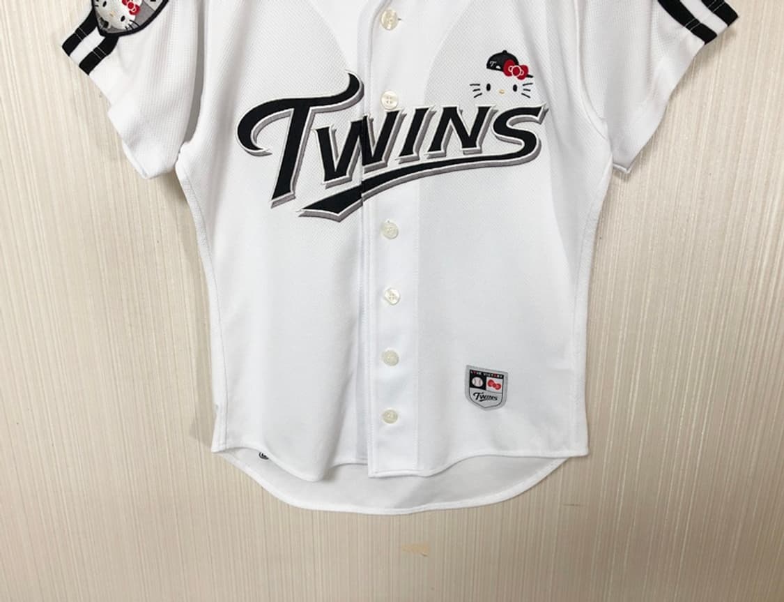 KBO LG트윈스X헬로키티 콜라보유니폼/져지 9호(80) #55 채은성 상품이미지3