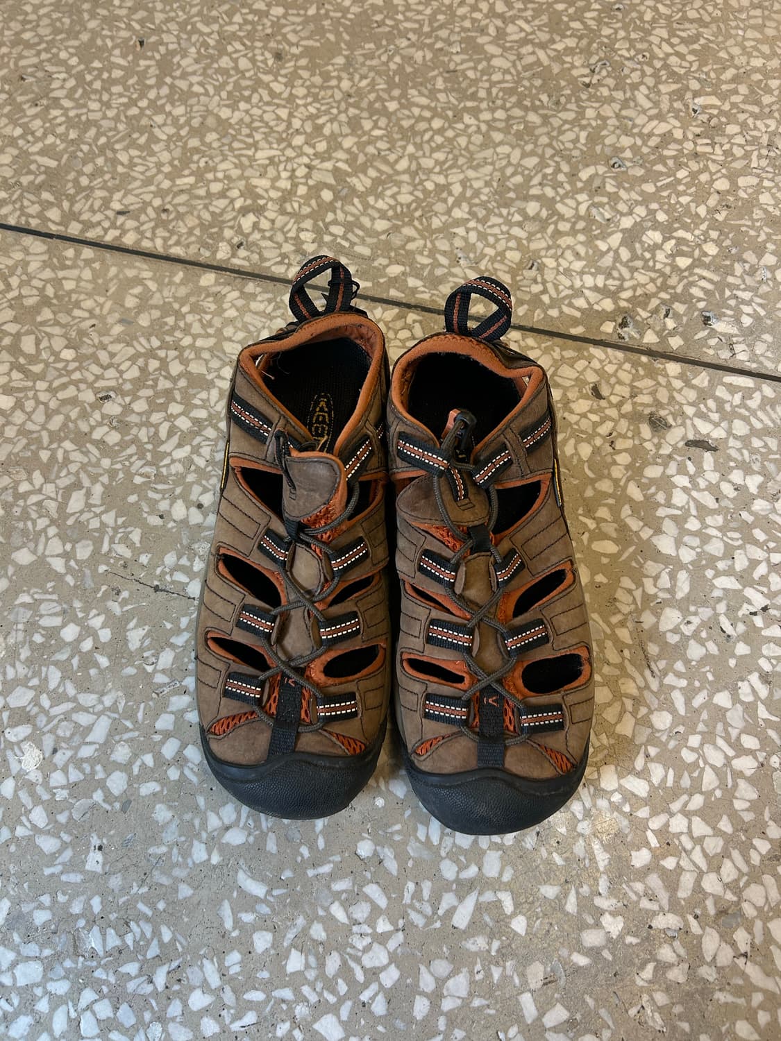 Keen Brown Outdoor Sandals 상품이미지1