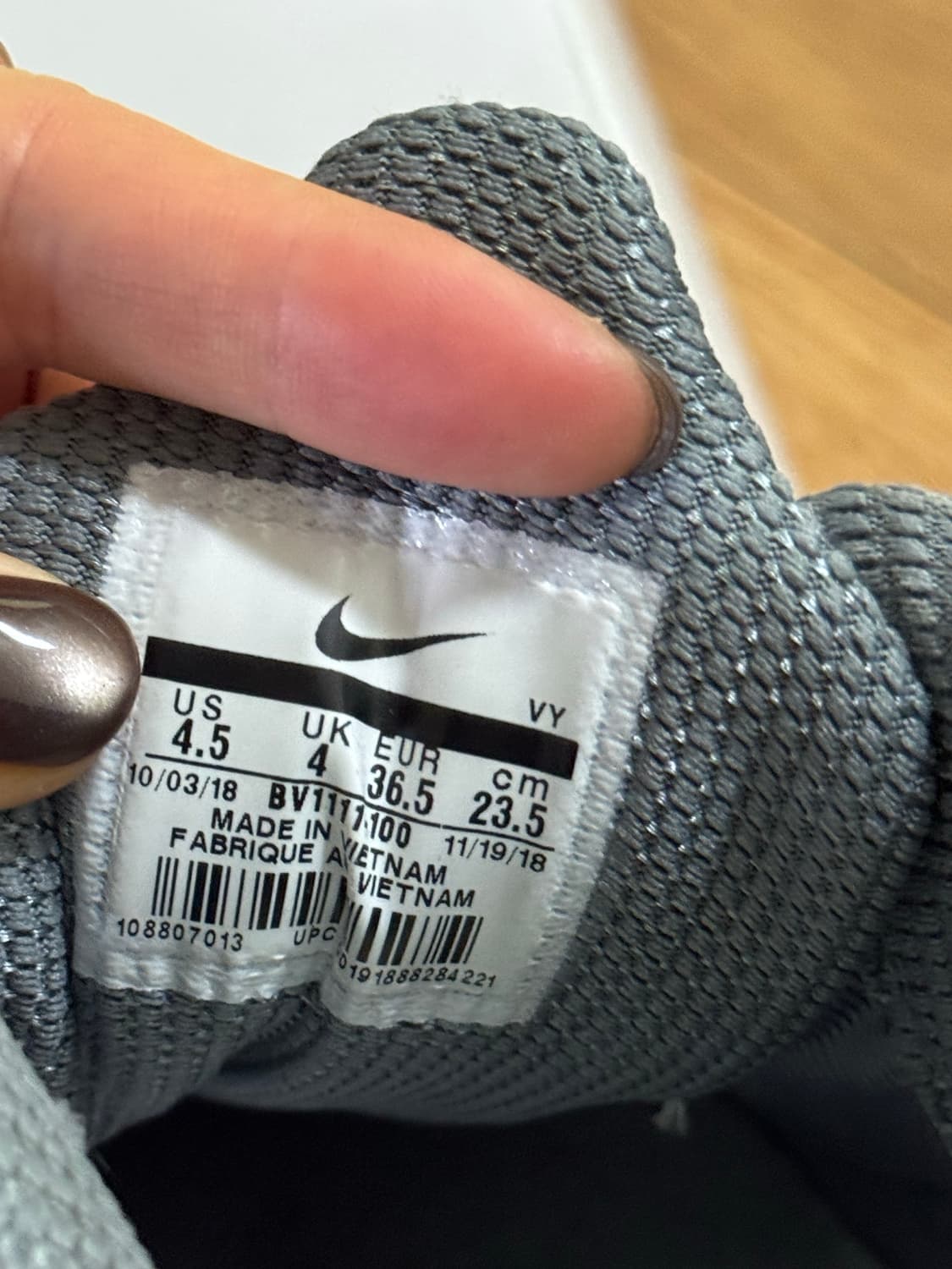 나이키 샥스 r4 메탈릭 실버 커멧 레드 상품이미지9