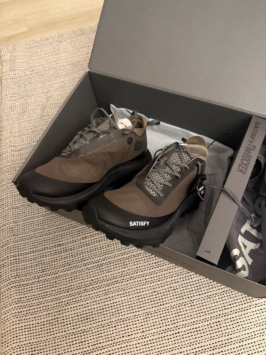 Satisfy The Rocker Falcon US10 상품이미지1