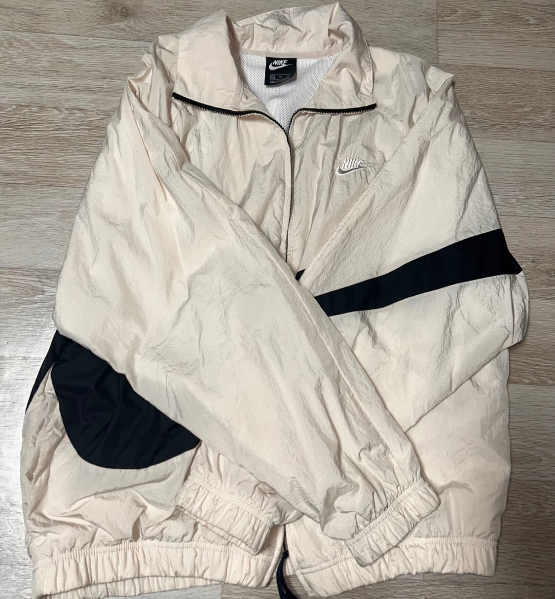 나이키 빅 스우시 바람막이 상품이미지2