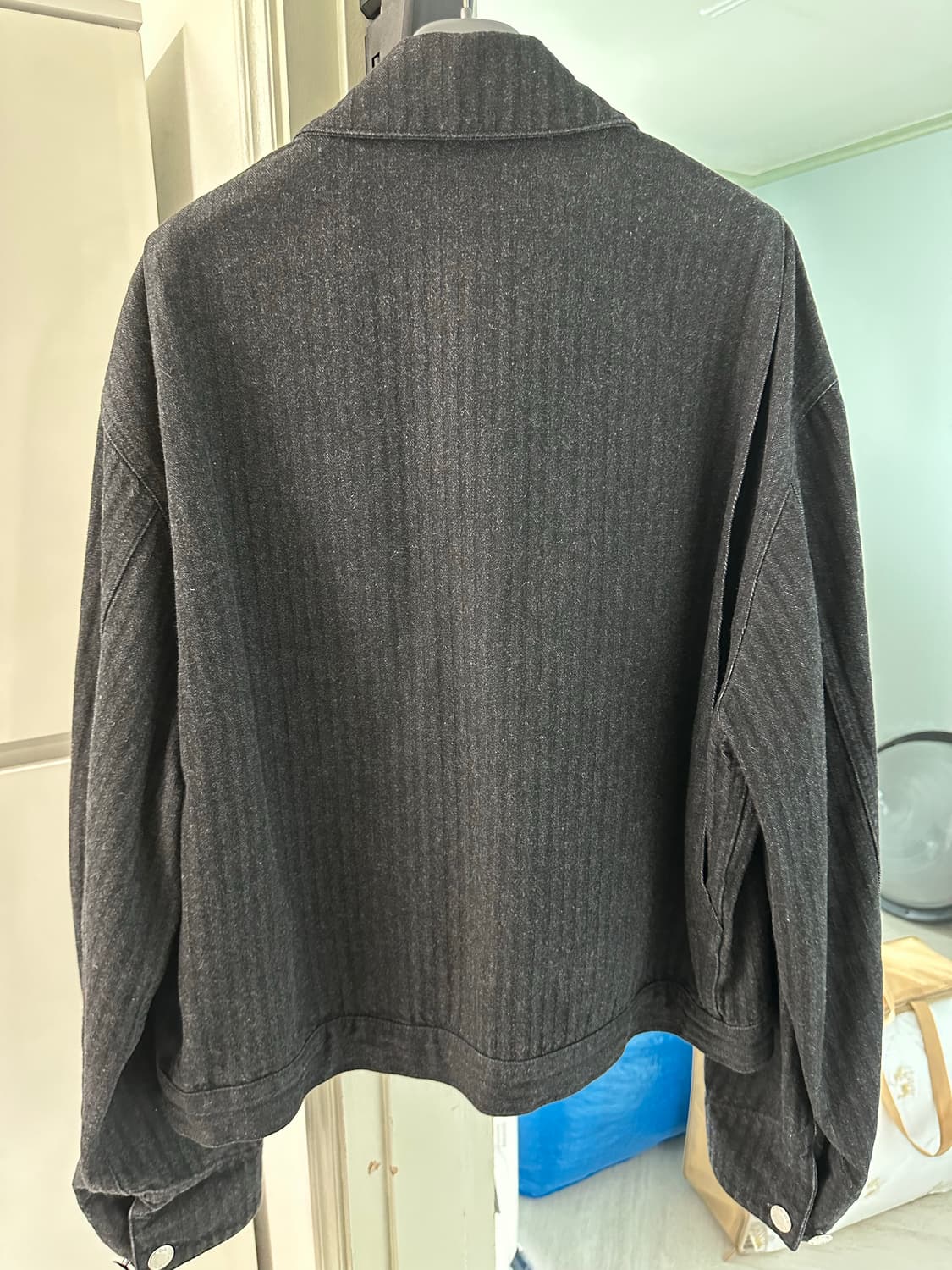 [L] 프라다 쉐브론 데님 블루종 자켓 블랙 상품이미지2
