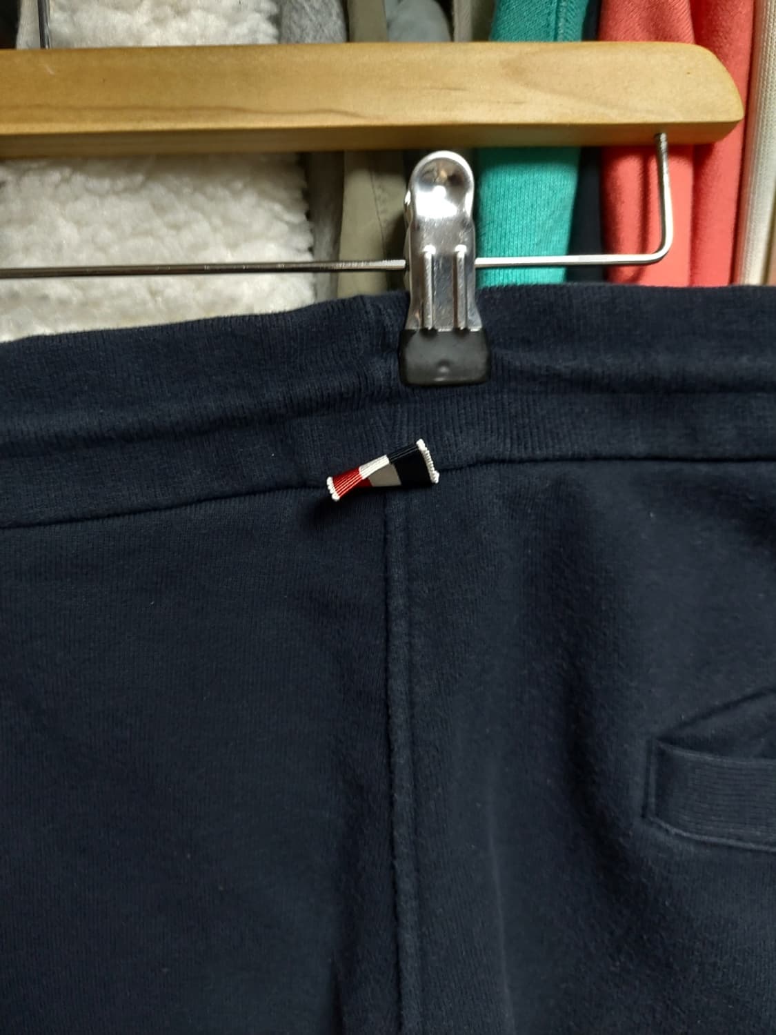 톰브라운 네이비 사선 트레이닝 바지 4사이즈 정품검수완료 상품이미지5