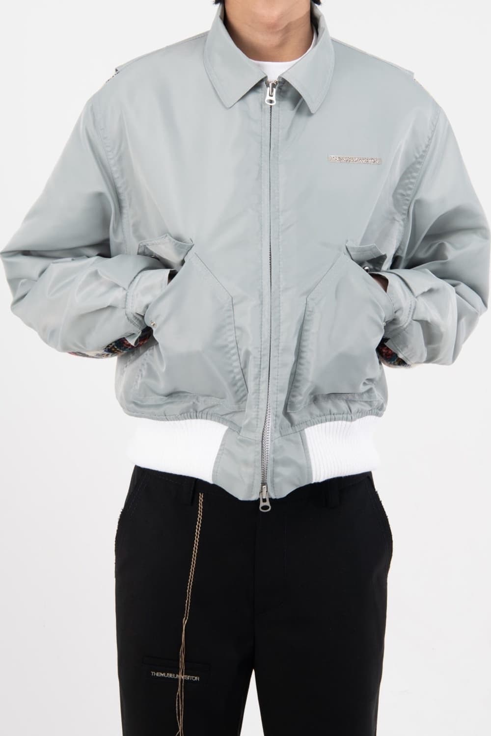 더뮤지엄비지터 회화의방 봄버자켓 상품이미지3