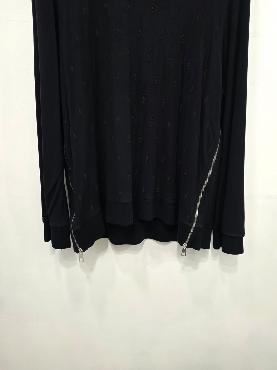 닐바렛 롱슬리브 티셔트(XL)
 상품이미지3