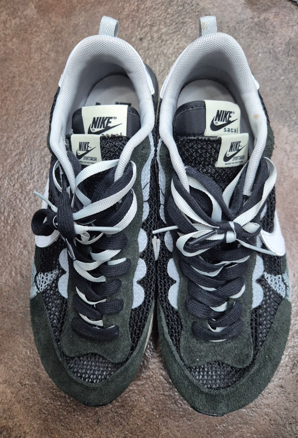 나이키 사카이 베이퍼와플 블랙 화이트 운동화 / 265(정품) 상품이미지1