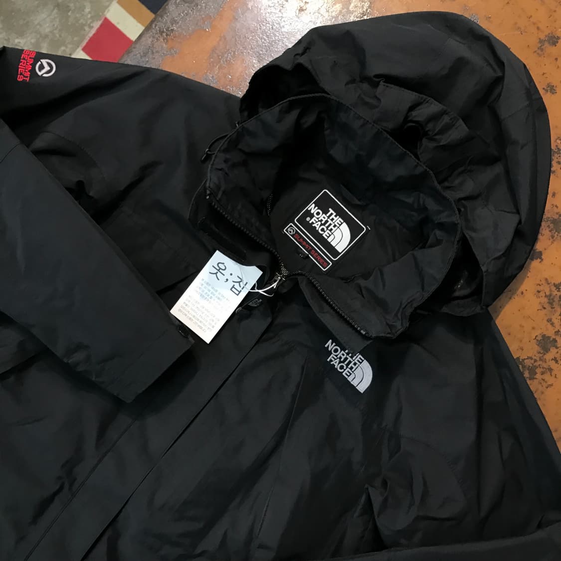 노스페이스 고어텍스 블랙 윈드브레이커 여성 55 사이즈 상품이미지3