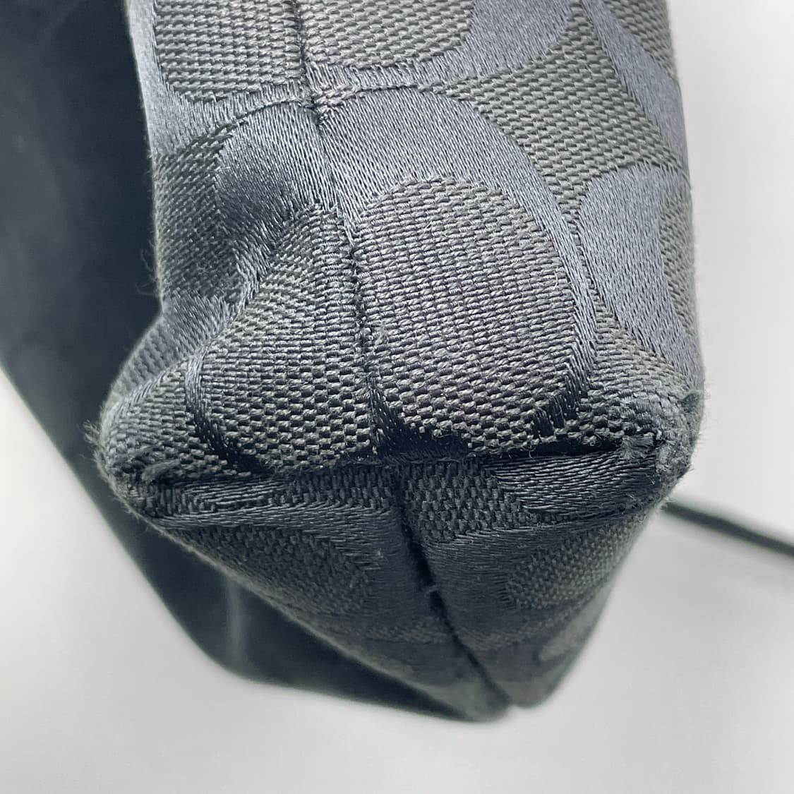 [중고] 코치 시그니처 블랙 크로스백 가방 상품이미지5