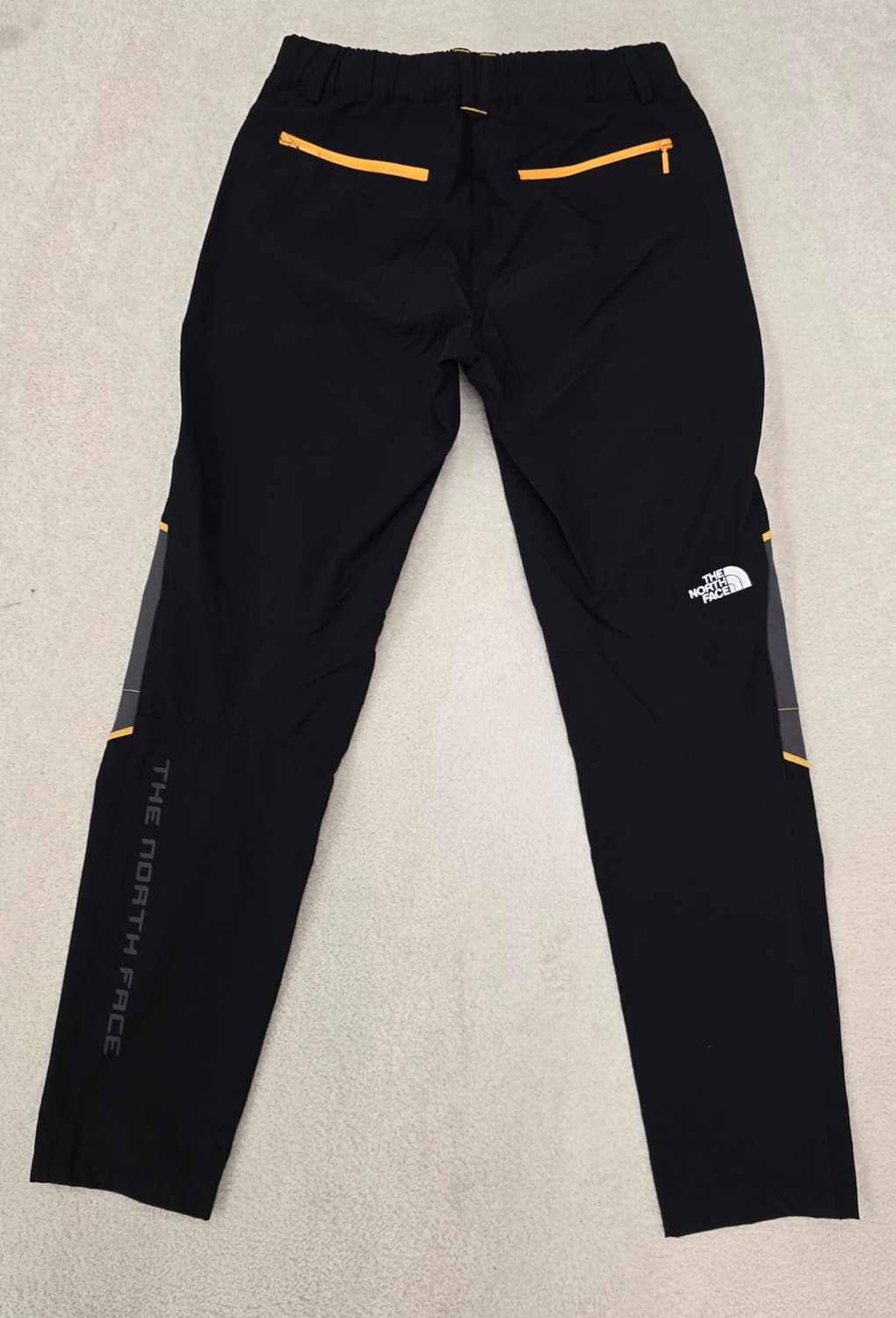 노스페이스 여성 아웃도어바지.새상품급.   
싸이즈 26 상품이미지6